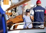 Amsterdam 20 augustus 2025
Koning Willem Alexander Prinses Mabel en (prinses Luana ) Gravin Luana op de groene Draeck tijdens de eerste dag van Sail Amsterdam . Er vaart ongelofelijk veel beveiliging Politie in boten op jet skis en een speciaal beveiligingsteam van de Marechaussee BSB ( Brigade Speciale Beveiligingsopdrachten ) mee met de groene Draeck