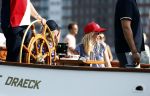 Amsterdam 20 augustus 2025
Koning Willem Alexander Prinses Mabel en (prinses Luana ) Gravin Luana op de groene Draeck tijdens de eerste dag van Sail Amsterdam . Er vaart ongelofelijk veel beveiliging Politie in boten op jet skis en een speciaal beveiligingsteam van de Marechaussee BSB ( Brigade Speciale Beveiligingsopdrachten ) mee met de groene Draeck
