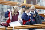 Amsterdam 21 augustus 2025
Prinses Beatrix op de groene Draeck tijdens de tweede dag van Sail . Aanwezig oa Prinses Mabel met dochters Luana en Zaria . Ook aanwezig prins Cazimir en prinses Carolina de Bourbon de Parma met haar kinderen Alaia en Xavier .
Ook de moeder van Prinses Mabel was aanwezig .
