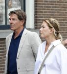 Amsterdam 7 augustus 2025
Herdenkingsdienst Derk Sauer in de westerkerk . Twan Huys met partner Cheryl Franks