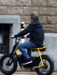 Amsterdam 5 augustus 2025
Wim Beelen op zijn Fatbike bij het conservatorium Hotel