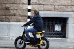 Amsterdam 5 augustus 2025
Wim Beelen op zijn Fatbike bij het conservatorium Hotel