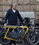 Amsterdam 5 augustus 2025
Wim Beelen op zijn Fatbike bij het conservatorium Hotel