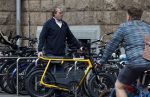 Amsterdam 5 augustus 2025
Wim Beelen op zijn Fatbike bij het conservatorium Hotel