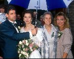 7 September 1994
Carin de Vries ( Maywood ) trouwt met Henk v Kessel
geheel rechts haar zus  Alice de Vries