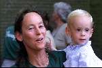 Hummelo 11 september 1999
Trouwen Elisabeth Fabius
Brigitte Klijnstra met zoontje