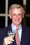 Utrecht, 25 september 1999
Uitreiking Gouden Kalven
MANFRED DE GRAAF met een glas bier in de hand