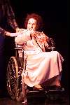 Amsterdam 6 September 2000
Liesbeth List bij een optreden als Edith Piaf en een CD-uitreiking