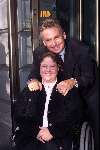 Amsterdam 23 september 2001
Premiere de Titanic in Carre
Henny Huisman met gehandicapt meisje