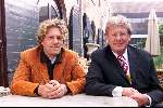 NAARDEN VESTING 25 SEPTEMBER 2001
Perspresentatie van het nieuwe programma van Wouter Nicolaas , Blind Vertrouwen .
Jan des Bouvrie en zijn zoon Marc