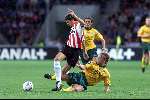 Eindhoven 8 september 2001
PSV-Fortuna sc
Kezman in duel met Rene v Dieren