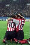 Arnhem 19 september 2001
PSV-Galatasaray 3-1
PSV blij na de 1-0 van Arnold Bruggink.
Kezman  blijdschap