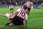 Arnhem 19 september 2001
PSV-Galatasaray 3-1
PSV blij na de 1-0 van Arnold Bruggink.
Kezman