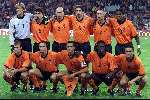 Eindhoven 5 september
Nederland-Estland
Edwin v d Sar Mark v Bommel Jaap Stam Ruud v Nistelrooy Kevin Hofland Patrick kluivert.
Gehrukt: Arthur Numan Boudewijn Zenden Phillip Cocu Melchiot en Marc Overmars