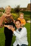 Fijnaart 5 september 2002
Frans Bauer met zwangere Mariska en hun zoontje Christiaan