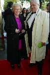 Amsterdam 22 september 2002
Premiere Sound of Music in Carre
Hanja May weggen met man
