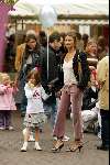Amsterdam 15 september 2002
Judith Heinsbroek met dochters
Peter Smulders bv