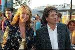 Amsterdam 2 september 2002
Premiere Oesters van Namkee in Pathe Arena
Linda de Mol met vriend Xander Vahle