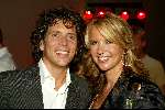 Amsterdam 2 september 2002
Premiere Oesters van Namkee in Pathe Arena
Linda de Mol en Xander Vahle