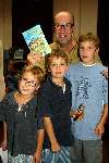 Amsterdam 10 september 2003
Presentatie boek van mylene de la haye in panama.
Bart Chabot met zijn kinderen