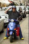 Amsterdam 4 september 2003
Henk Schiffmacher op scooter