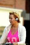 Amsterdam 17 september 2003
Inge Iepenburg met walkman op fiets