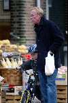 Amsterdam 2 december 2003
Jack Spijkerman met zoontje op Cornelis Schuytstraat