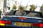 Amsterdam 27 september 2003
Jort Kelder en Georgina Verbaan in Saab cabrio