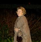 Den Haag 07 december 2003
Koningin Beatrix  op bezoek in Bronovo.