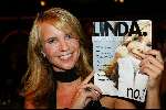 Hilversum 25 september 2003
Uitreiking van de gouden beelden in studio 21
Linda de Mol met haar nieuwe tijdschrift