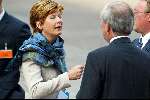 Den Haag 16 september 2003
prinsjesdag 2003 .ministers en staatsecretarissen met hoedjes
Maartje v Weegen in gesprek met Frans Weisglas