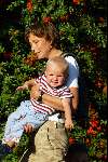 Amsterdam 17 september 2003
Prinses Marilene met Prins Lucas en Prinses Anna op straat