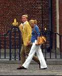 Den Haag 5 september 2003
Prins Willem  Alexander en zwangere Prinses Maxima bij Huis ten Bosch