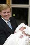 Den Haag 7 December 2003
Prins willem alexander met zijn dochter bij de persconferentie