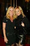 Scheveningen 8 december 2003
Feestje Holland Casino in circustheater.
Tatjana en Sylvana Borsato