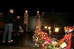 Vinkeveen 23 september 2004
Bloemen en fans bij het huis van 
Andre Hazes na diens overlijden.