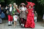 Drunen 13 september 2004
Anky v Grunsven wordt geridderd tot Barones van Land v Ooit. 
Anky zwanger