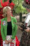 Drunen 13 september 2004
Anky v Grunsven wordt geridderd tot Barones van Land v Ooit. 
Anky zwanger