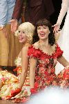 Rotterdam 19 september 2004
Premiere Crazy for You in het nieuwe Luxor.
Anouk v Nes en Chantal Janzen