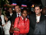 Scheveningen 13 september 2004
Premiere Cool in pathe scheveningen.
Ayaan Hirsi Ali met vriend en beveiliging