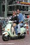 Amsterdam 11 september 2004
Gallyon v Vessem met vriend en hond op scooter