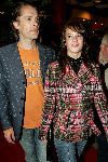 Scheveningen 13 september 2004
Premiere Cool in pathe scheveningen.
Hans Teeuwen met vriendin