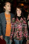 Scheveningen 13 september 2004
Premiere Cool in pathe scheveningen.
Hans Teeuwen met vriendin