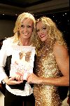 Monaco 10 september 2004
Modeshow Monique Collignon in Grimaldi. 
Monique Collignon met Inge de Bruijn