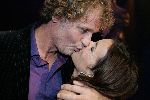 Hilversum 30 september 2004
Uitreiking Gouden beelden in studio 21
Jeroen Pauw en Daphne Bunskoek kussend