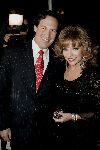 Utrecht 24 september 2004
Premiere Alice in glamourland.
Joan Collins met vriend