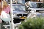 Amsterdam 11 september 2004
Johan Cruyff met zijn vrouw op de pc hooftstraat in zijn Hyundai