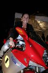Amsterdam 14 september 2004
Feestje Vespa scooters.
Josefine v Asdonk op moter