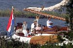Muiden 4 september 2004
Koningin Beatrix varen met Mabel Wisse Smit Prins Friso Prins Constantijn  Prinses Laurentien Prinses Eloise en Prins Claus Cazimir
Groene Draeck