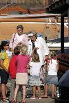 Koningin Beatrix varen met Mabel Wisse Smit Prins Friso Prins Constantijn  Prinses Laurentien Prinses Eloise en Prins Claus Cazimir
Groene Draeck